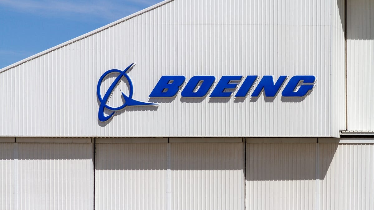 Boeing lost track of hundreds of bad plane parts, a new whistleblower says