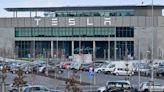 Alemania investiga incendio en planta de Tesla como posible acto terrorista