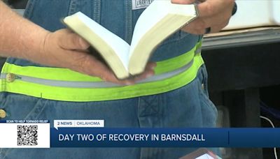 'It's our brothers and sisters' | Texas man offering prayers in Barnsdall