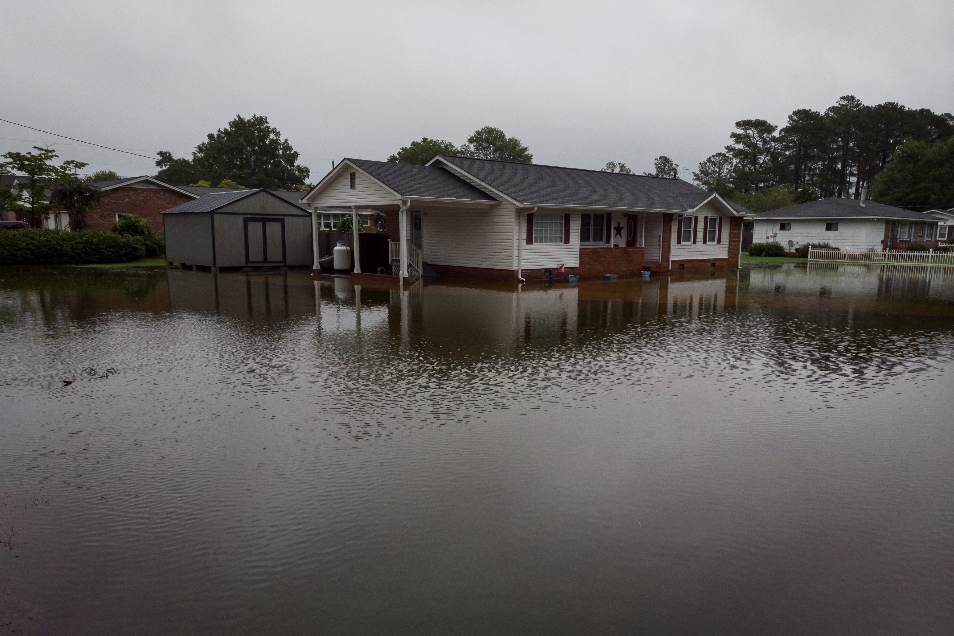 Live updates: South Carolinians assessing Tropical Storm Debbie damage, Lowcountry floods