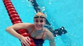 Nadadora Mackenna De Bever batió dos récords nacionales en Estados Unidos