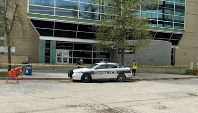 Hospital research centre evacuated in Winnipeg; police bomb unit on scene