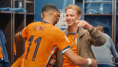 Frenkie de Jong se sumó a la fiesta del vestuario de Holanda