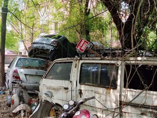 Police Colony turns a graveyard of case property vehicles