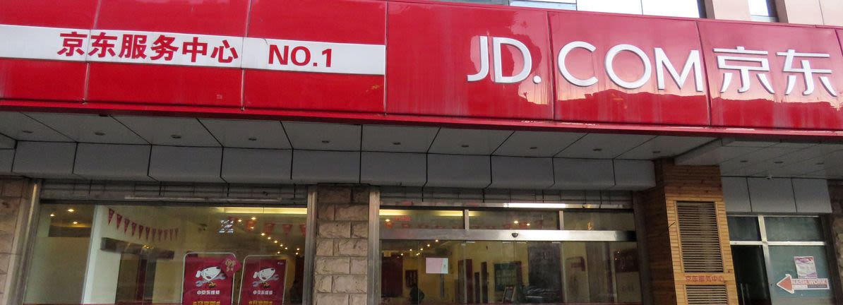 JD.com, Inc.'s (NASDAQ:JD) Stock Is Going Strong: Have Financials A Role To Play?