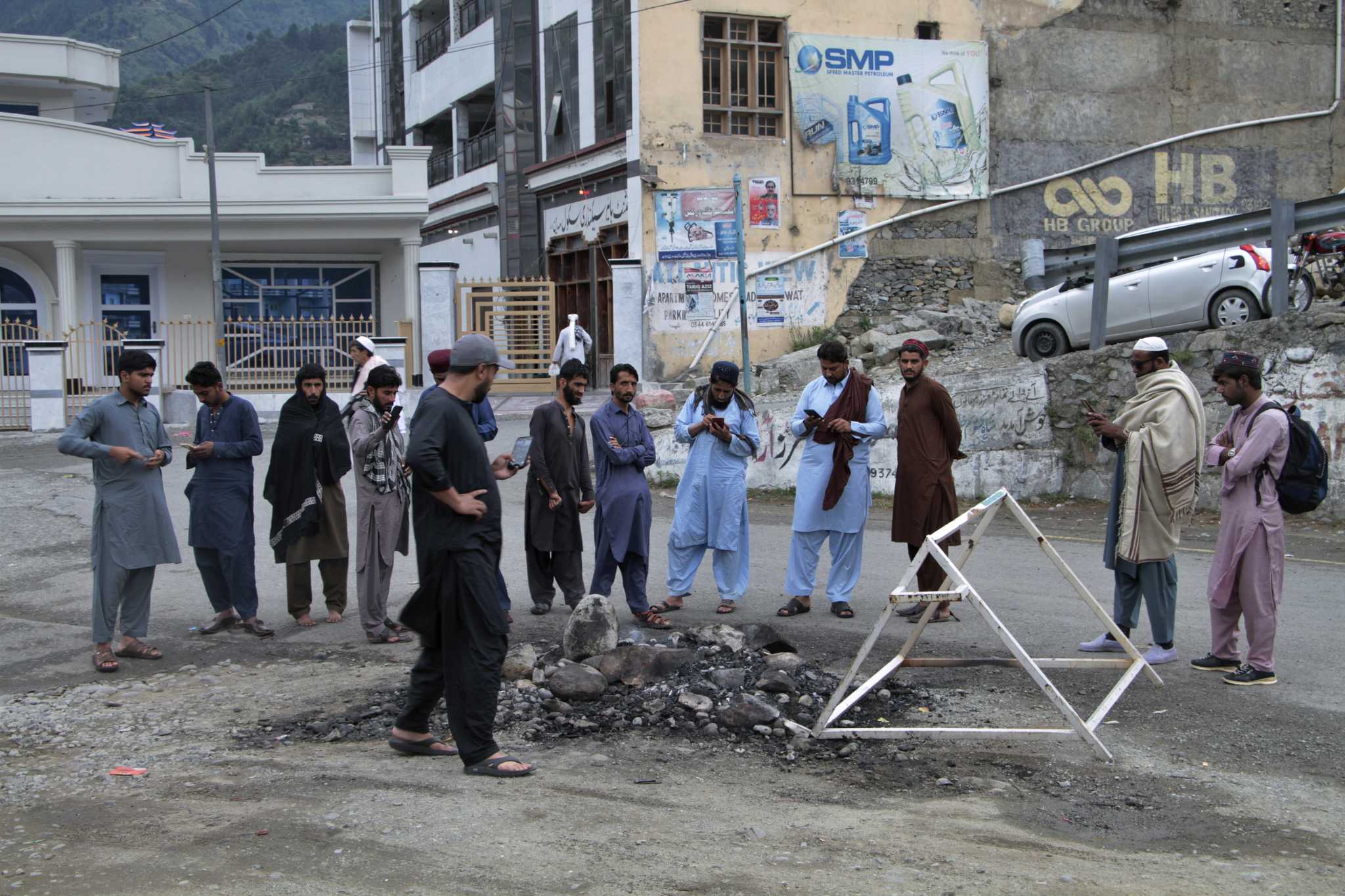 A Muslim mob in Pakistan torches a police station and lynches a man after accusing him of blasphemy