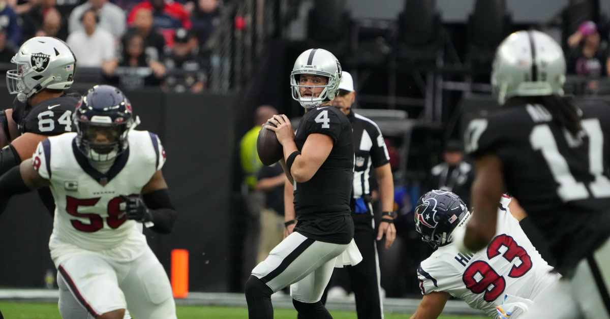 Derek Carr 'loved' his time with Antonio Brown on the Raiders