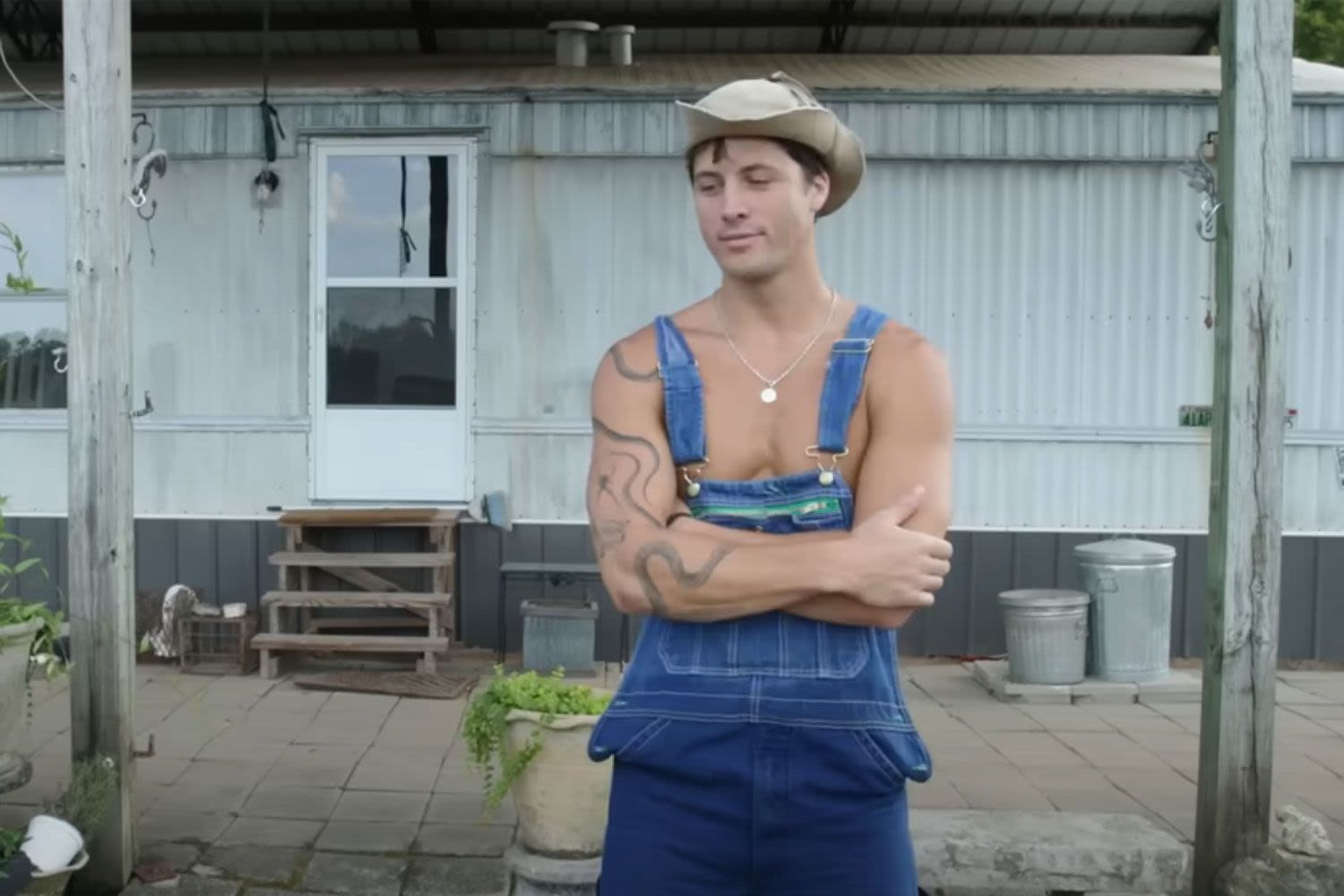 'Love Island' Star Rob Rausch Gives a Tour of His Alabama Trailer and Reveals He Has 'No Internet or TV'