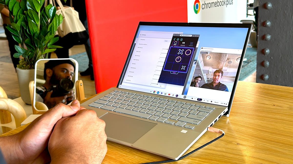Gemini now lives in 'Chromebook Plus': 5 new AI features, including playing tic-tac-toe with your face