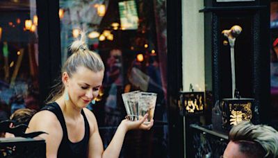 Les bars et restaurants ont-ils l’obligation de vous donner un verre d’eau ?