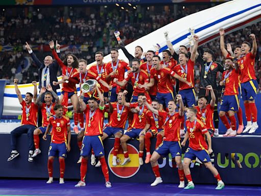España se hace eterna en Berlín ante Inglaterra con la cuarta Eurocopa de su historia (2-1)