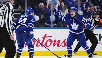 Bruins beat Maple Leafs 4-2 in Game 3 to take series lead