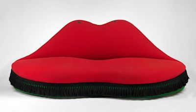 Dali lip sofa on display