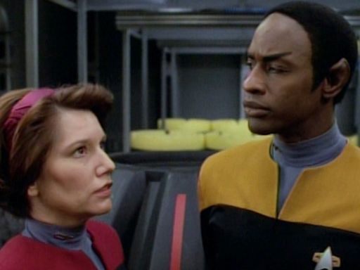 Why Star Trek: Voyager's First Season Never Got A Proper Finale - SlashFilm