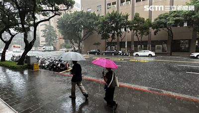 鄭明典分享雷雨區安全守則 指帳篷對雷擊無防護力