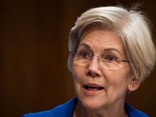 Powell ‘solely responsible’ for delays on banker compensation reform: Warren