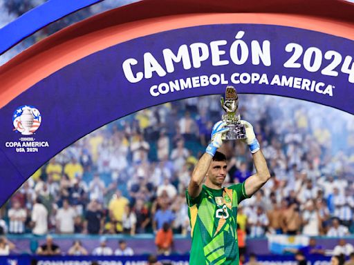 Aston Villa's Emi Martinez keeps clean sheet as Argentina retain Copa America