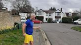 Man to walk London Marathon backwards in support of Ukrainians