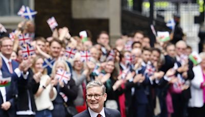 Keir Starmer promete “reconstruir” el Reino Unido y nombra a sus ministros horas después de arrasar en las elecciones