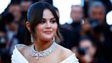Selena Gomez se emociona hasta las lágrimas en Cannes tras recibir la mayor ovación por su película más loca