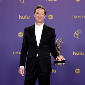 Amherst native Ebon Moss-Bachrach wins 2nd Emmy for work on ‘The Bear’