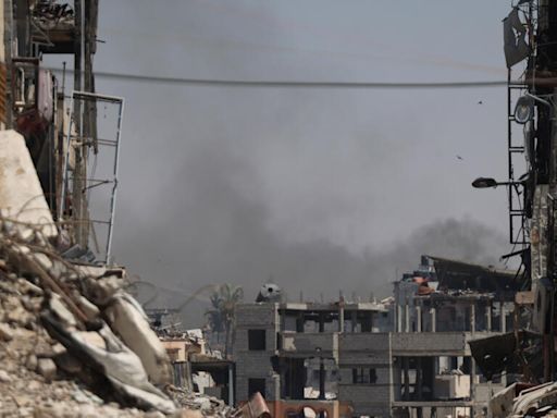 Gaza City's Shujaiya district heavily bombarded for fourth consecutive day