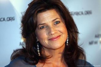 Daphne Zuniga