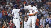 Deadspin | Astros hold off Cardinals