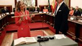 Un año del nombramiento de Cristina Ibarrola como alcaldesa de Pamplona: la abstención del PSN que terminó en moción de censura