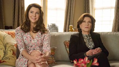 Lauren Graham and Kelly Bishop have 'Gilmore Girls' reunion