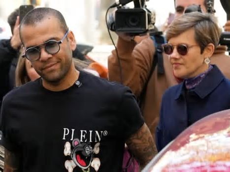 El detalle de Dani Alves con una periodista que no ha pasado desapercibido: así responde a su pregunta