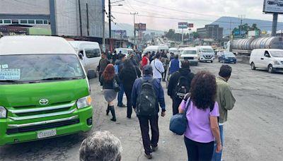 No solo el Metro CDMX, automovilistas también padecieron inundaciones en la Zaragoza