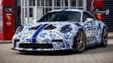 Porsche : une 911 GT3 RS transformée en Art Car pour célébrer un anniversaire (+ images)