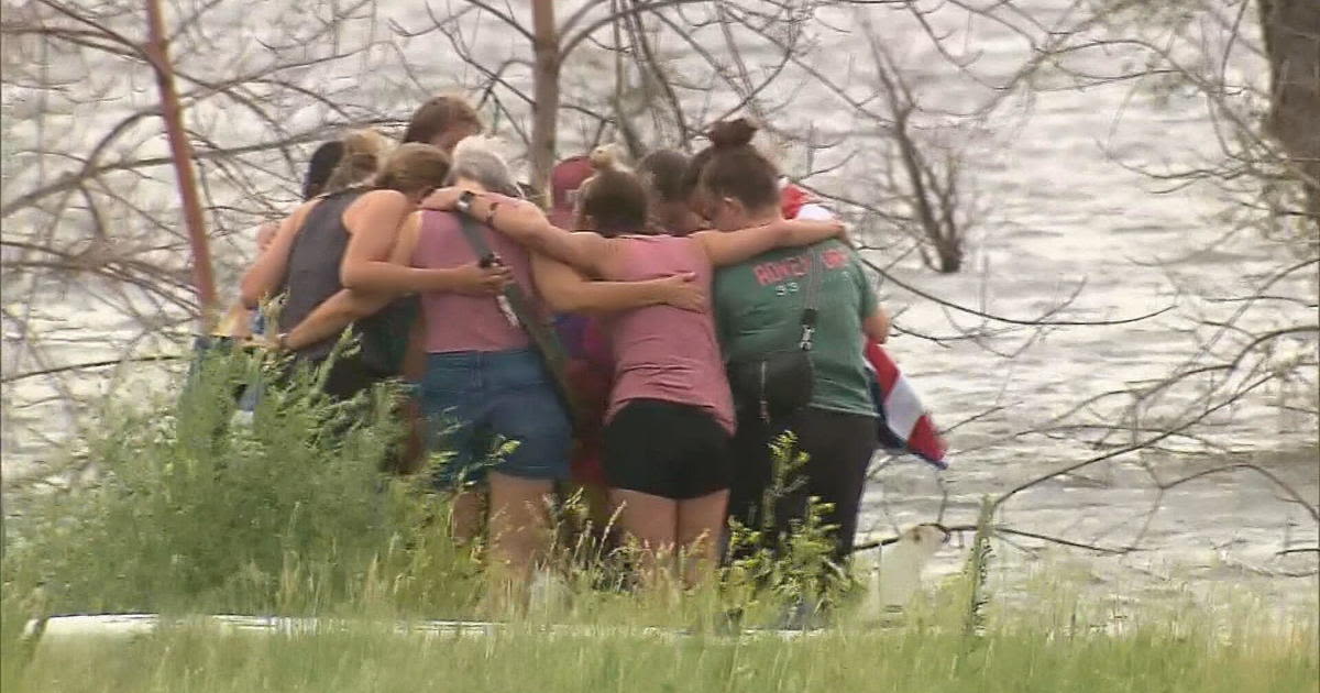 8 people, 2 dogs rescued at Chatfield Reservoir after strong winds reported