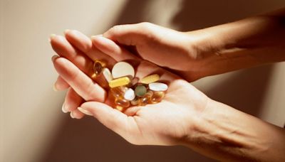 Daily Multivitamin Use In Healthy Adults Doesn’t Decrease Risk Of Death, Study Suggests: What To Know About Pros And...