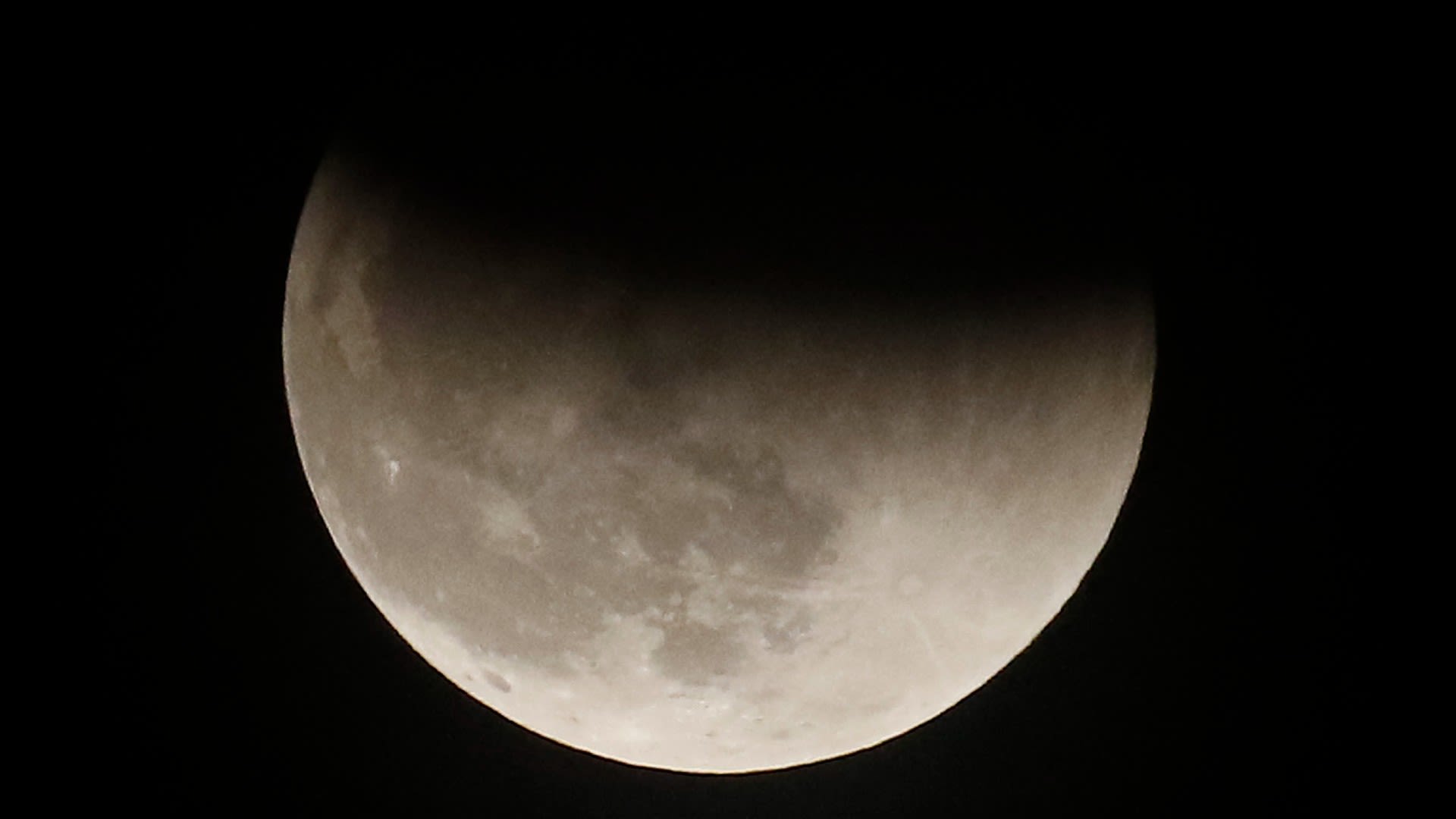 Harvest Moon Supermoon lunar eclipse: How to watch online for free tonight