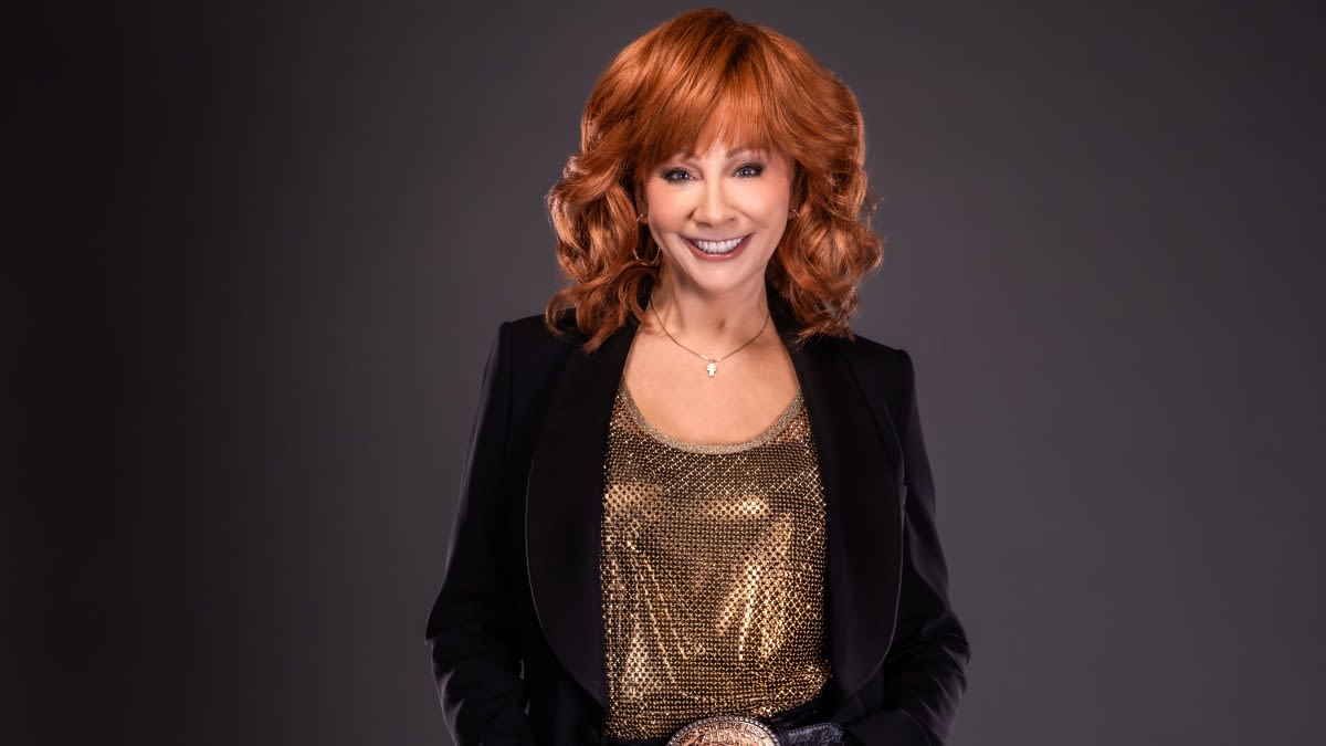 Reba McEntire Returns to Host 59th ACM Awards