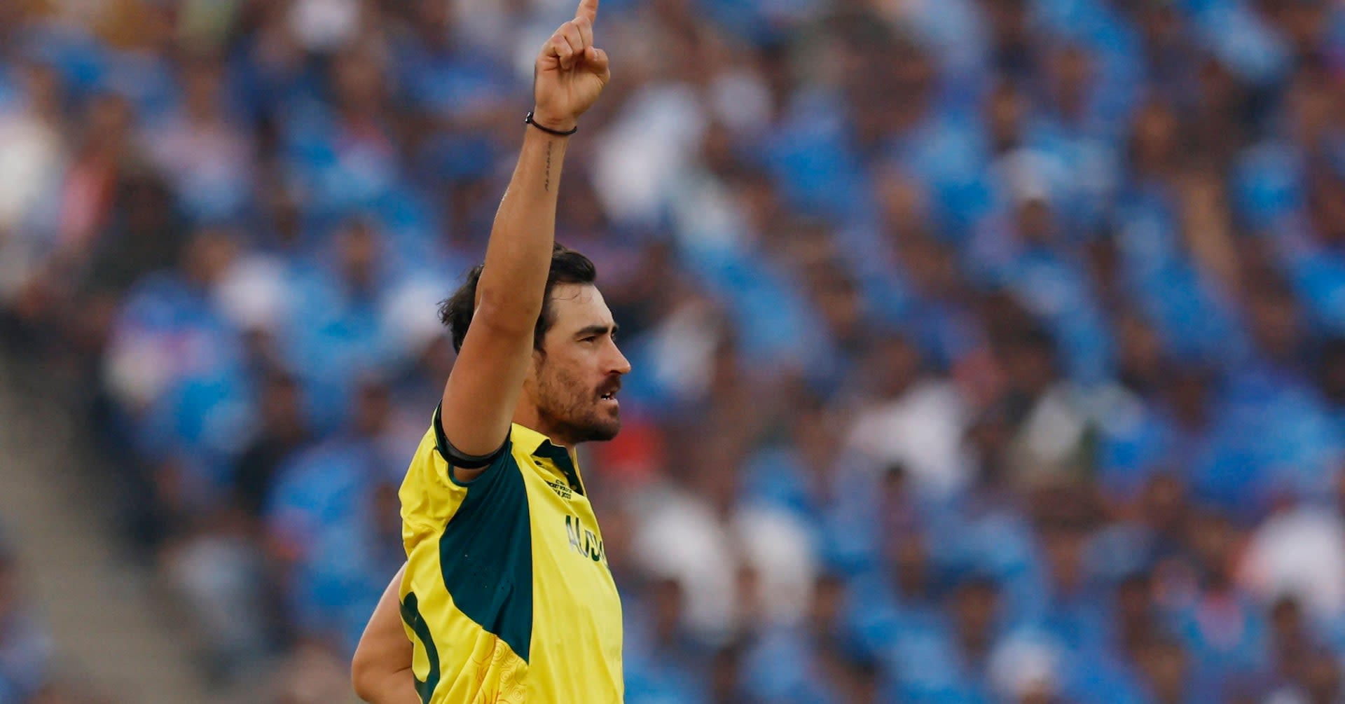 Australia's Starc justifies price tag in warning shot before World Cup