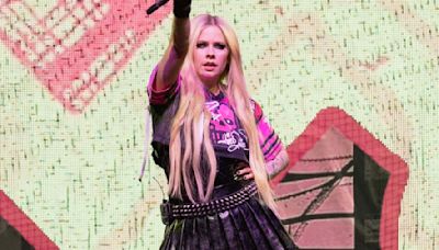 Avril Lavigne SLAMMED for doing 'bare minimum' on Greatest Hits Tour