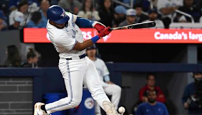 Bassitt fans 8 against former team, Schneider drives in 2 as Blue Jays beat Mets 6-2