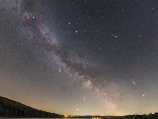 今年首場火流星秀登場 天琴座流星雨22日極大！