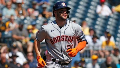 Astros put McCormick on IL with fractured hand