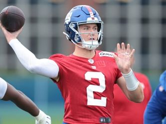 Amid Daniel Jones' early struggles, Giants can't be afraid to give reps to Drew Lock