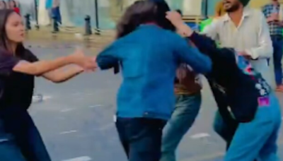 Watch: Girl Records Reel Amid Violent Street Fight; Internet Says 'Insensitive', Calls for Action