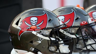 WATCH: Bucs insiders break down position battles, minicamp and more