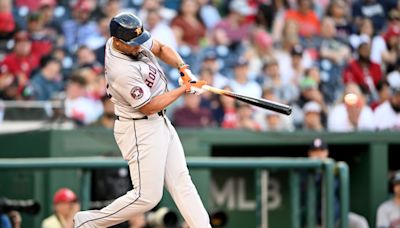 Astros can't afford to make another looming mistake with Jose Abreu