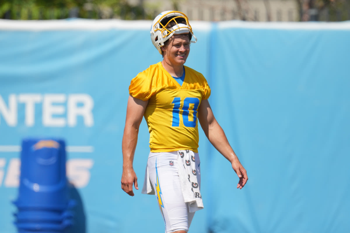 Concern Grows for NFL QB Justin Herbert After Chargers Practice Photo Emerges