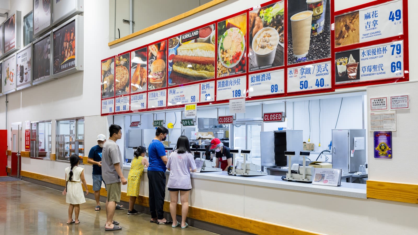 Costco's Food Courts In Taiwan Offer A Chicken Item That US Fans Would Love