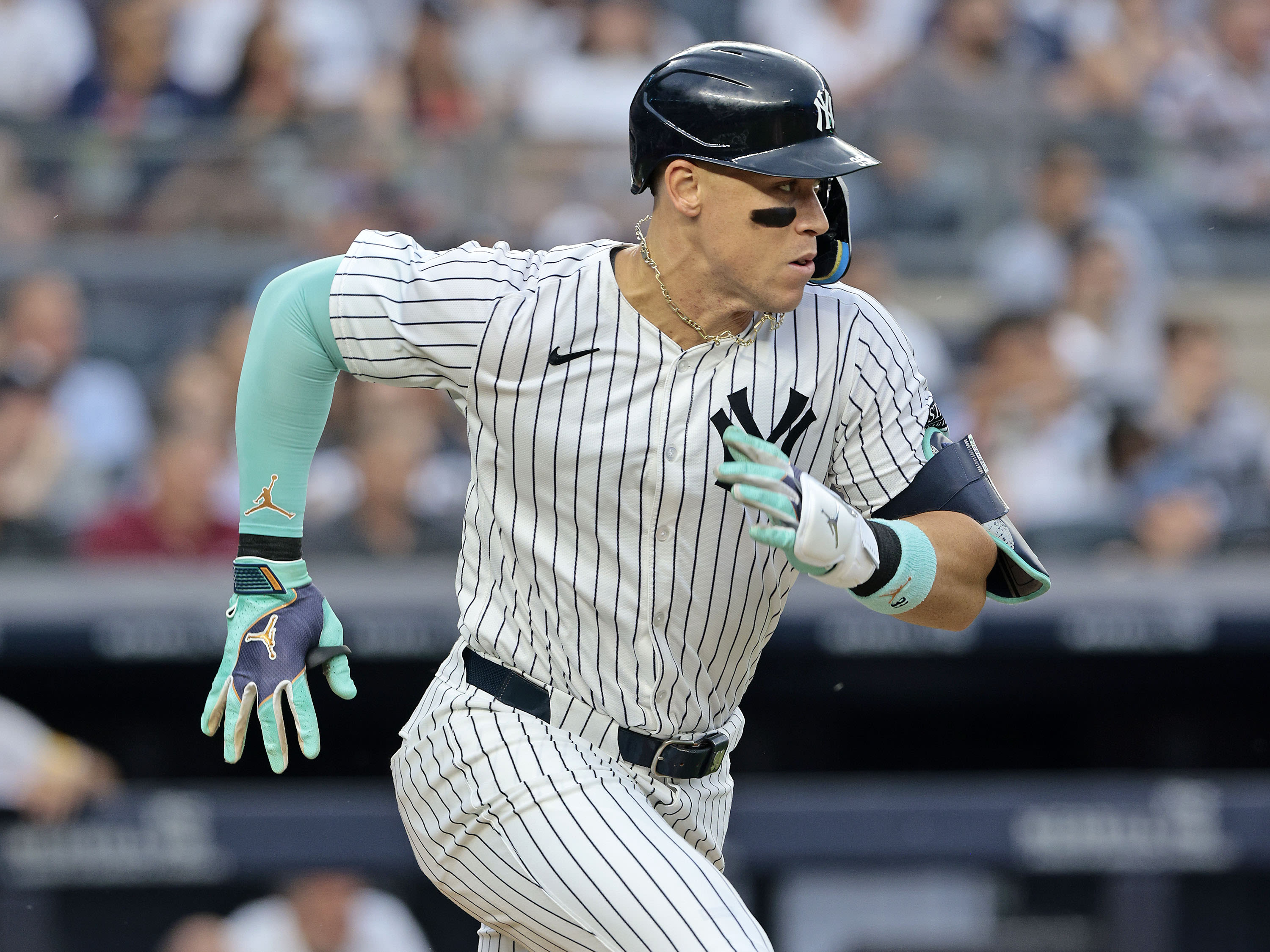 Yankees' Aaron Judge, Phillies' Bryce Harper top first round of MLB All-Star voting