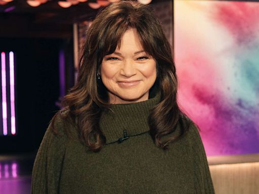 Valerie Bertinelli taking 'mental health break' from social media because she's 'emotionally exhausted'